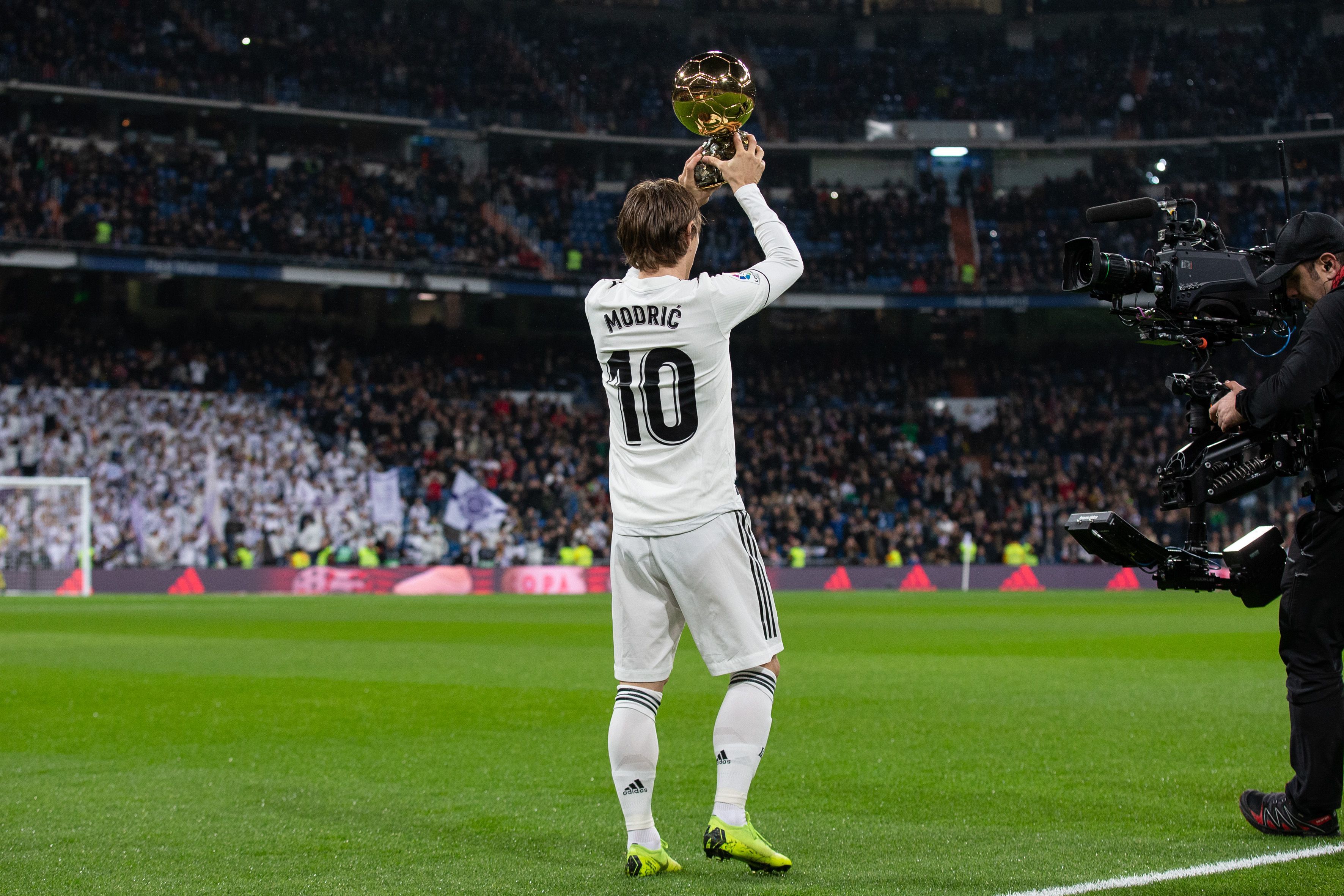 一节花！雷霆首节三分17中11，领先爵士25分